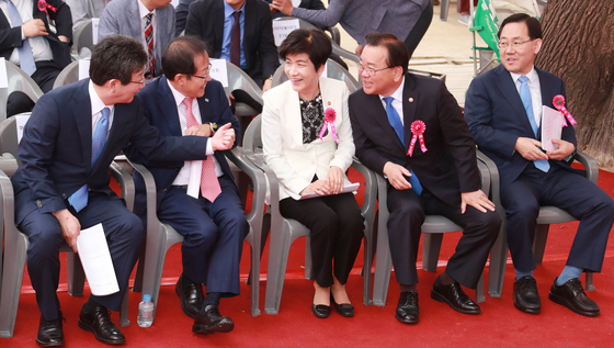 홍준표 "보수 재건 지도자 안 보여"…김부겸 출마설에 "훌륭한 분"