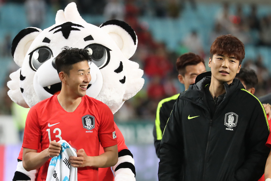 기성용이 손흥민에게 "외롭고 부담 큰 싸움…마지막 멋지게 장식했으면"