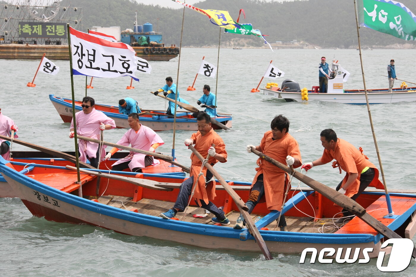 본문 이미지 - 전남 완도군 장보고 수산물 축제 모습.(완도군 제공) ⓒ News1 박진규 기자