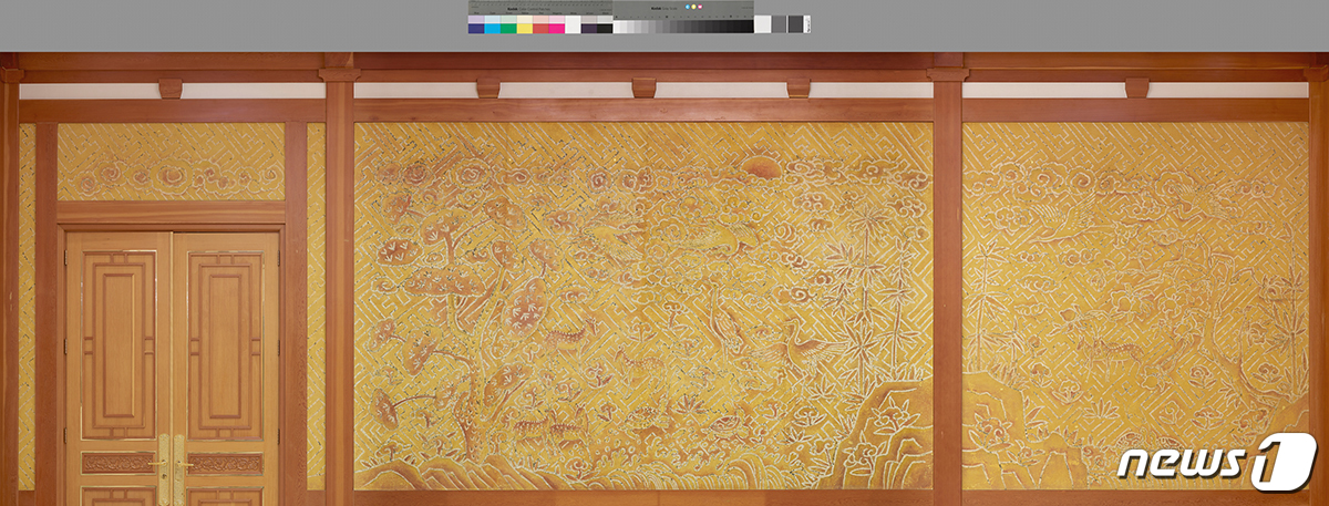 (서울=뉴스1) = 청와대는 오는 9일부터 7월29일까지 청와대 소장품 특별전 '함께, 보다'를 개최한다고 3일 밝혔다.이번 전시는 국가미술 재산을 본래 주인인 국민께 돌려드린다는 …