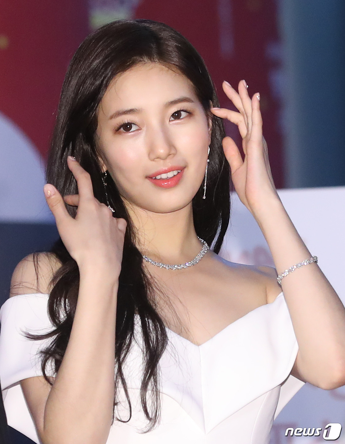 결심한 표정의 남자  다른 출발