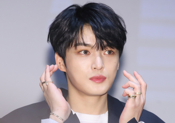 김재중 "사생 택시 피하다 전복 사고…기어나갔는데 웃으며 사진 찍더라"