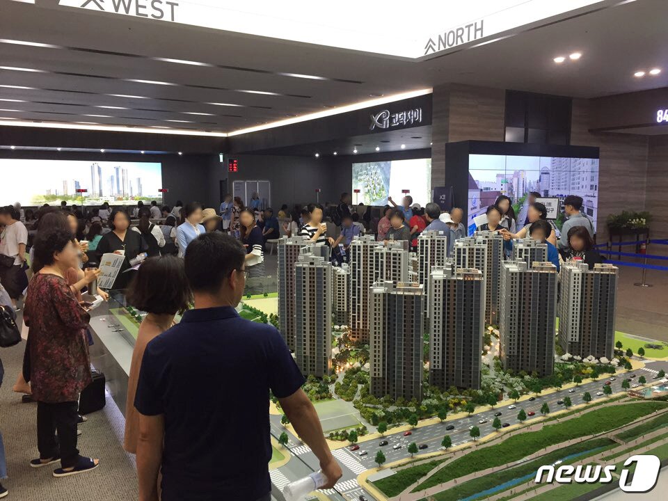 본문 이미지 - 고덕자이 모델하우스 내부 모습.ⓒ News1