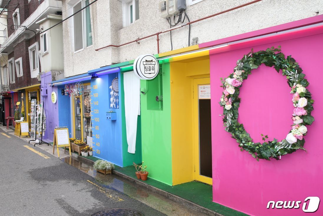 본문 이미지 - 연트럴파크 예술공방 골목(마포구 제공)ⓒ News1