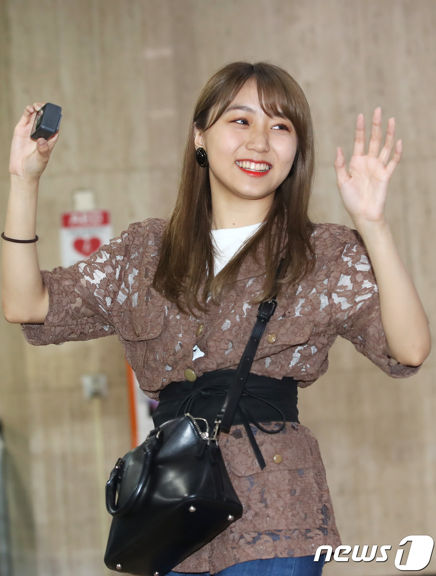 (김포공항=뉴스1) 권현진 기자 = 일본 걸그룹 안쥬르므(Angerme) 무로타 미즈키 콘서트차 29일 오후 김포공항을 통해 입국하고 있다. 2018.6.30./뉴스1
