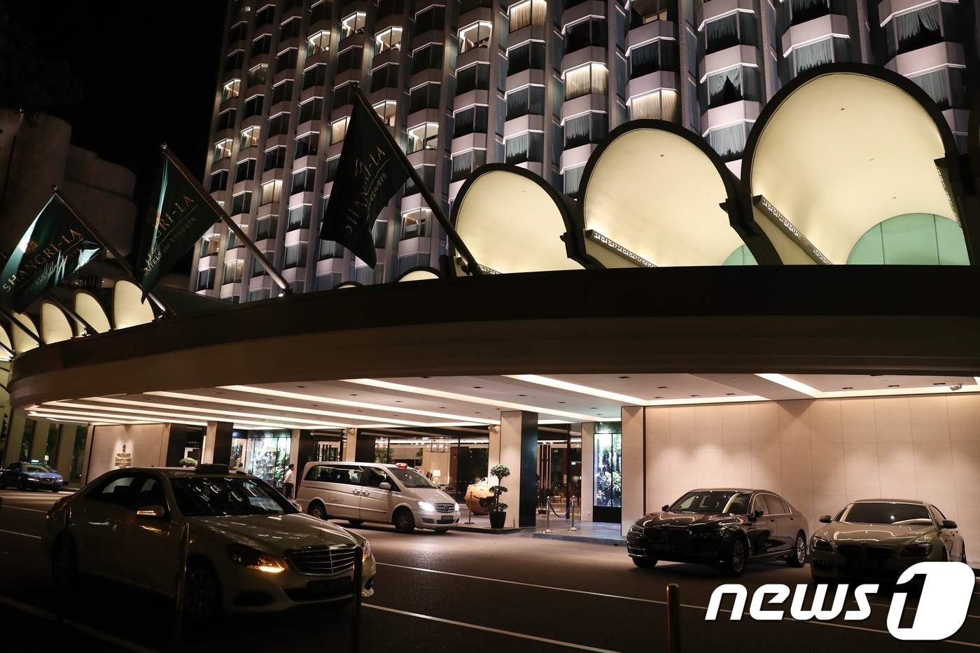 (싱가포르=뉴스1) 성도현 기자 = 싱가포르 정부가 6.12 북미정상회담을 앞두고 '특별 행사 지역(special event area)'으로 지정했다고 밝힌 4일 샹그릴라 호텔의 …