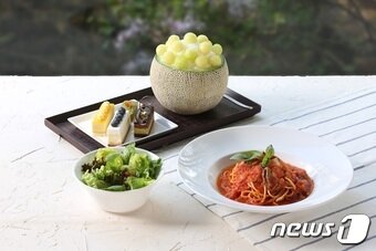 본문 이미지 - 롯데호텔서울 '올인원 빙수 플래터'ⓒ News1