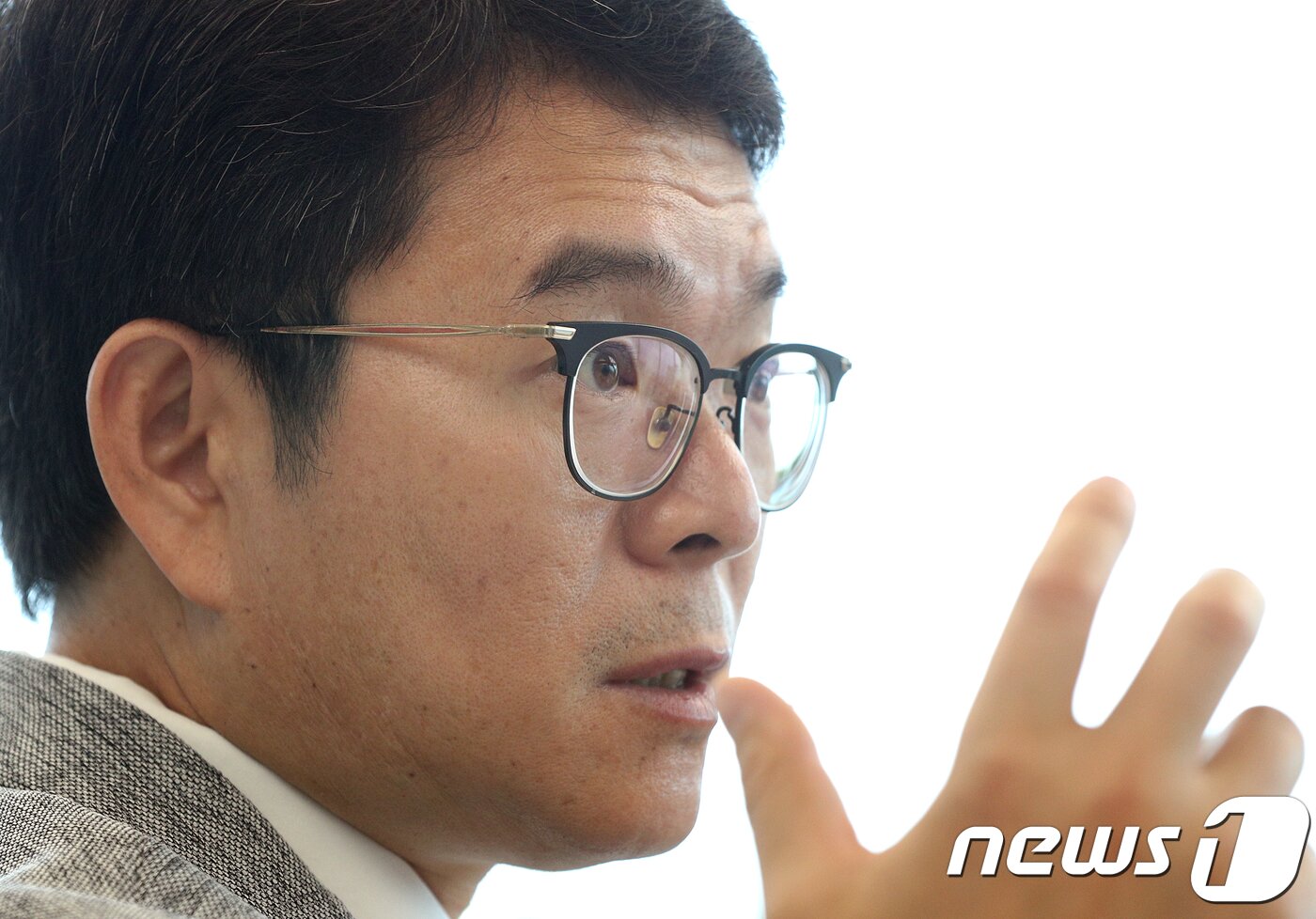 본문 이미지 - 정원오 성동구청장이 11일 오후 서울 성동구청 집무실에서 뉴스1과 인터뷰를 하고 있다. 2018.7.11/뉴스1 ⓒ News1 신웅수 기자