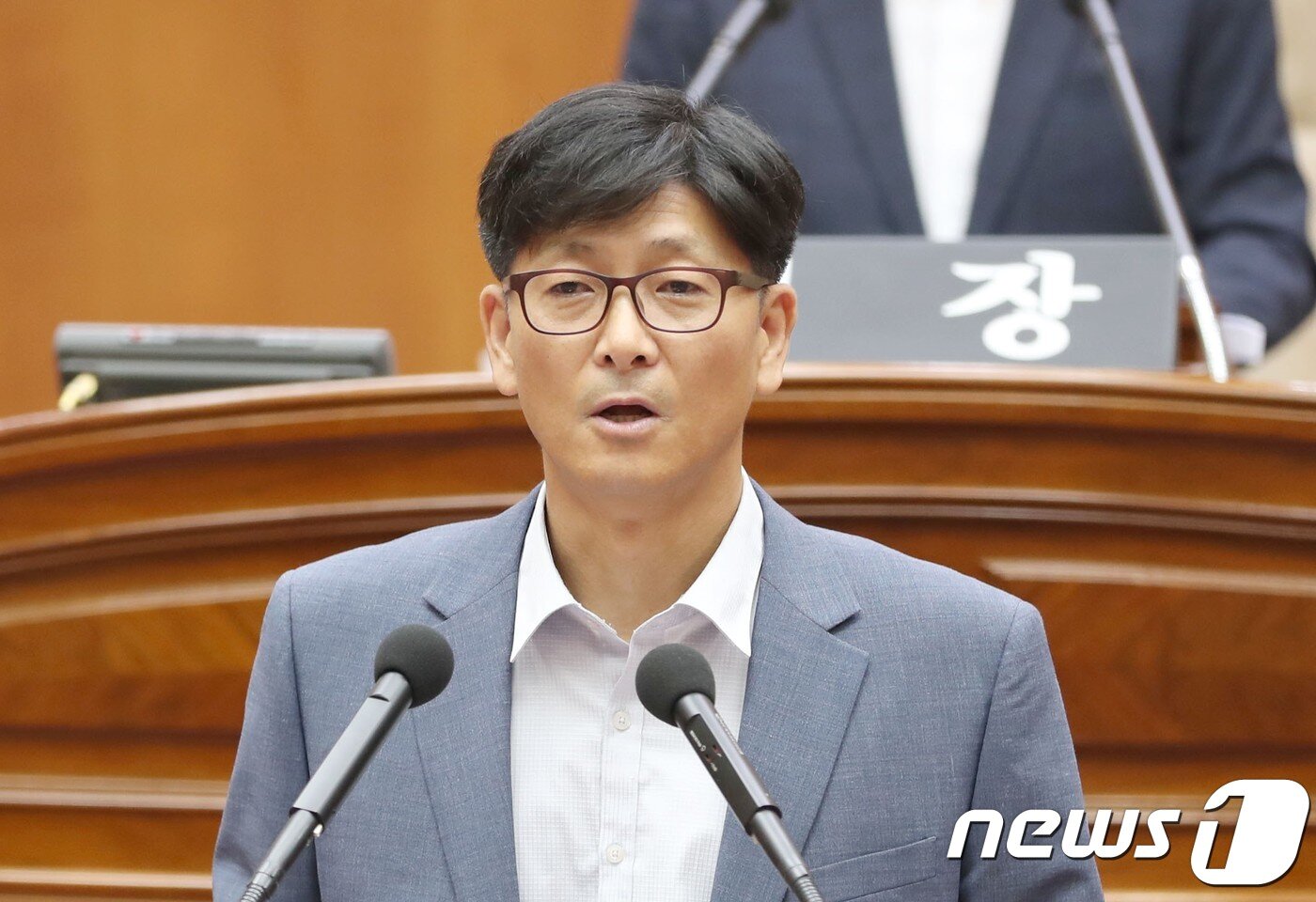 본문 이미지 - 서윤근 전주시의회 의원이 17일 본회의장에서 5분 자유발언을 하고 있다.(전주시의회 제공)2018.7.17/뉴스1 ⓒ News1 김춘상 기자