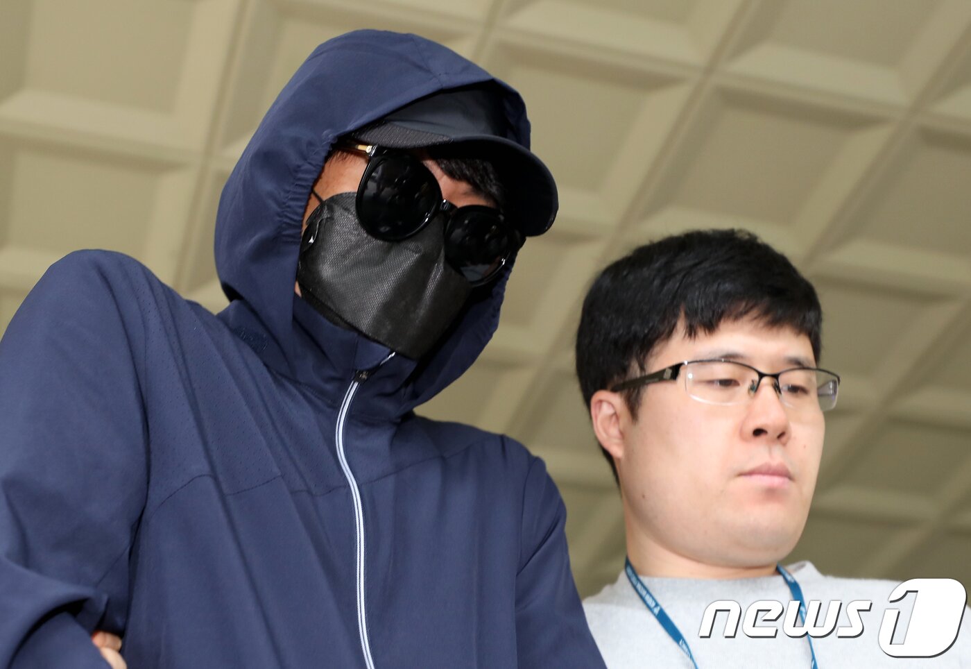 본문 이미지 - 유명 유튜버 양예원씨에게 노출사진을 강요하고 성추행을 한 의혹을 받는 동호인 모집책 최모씨. 2018.7.2/뉴스1 ⓒ News1 이재명 기자