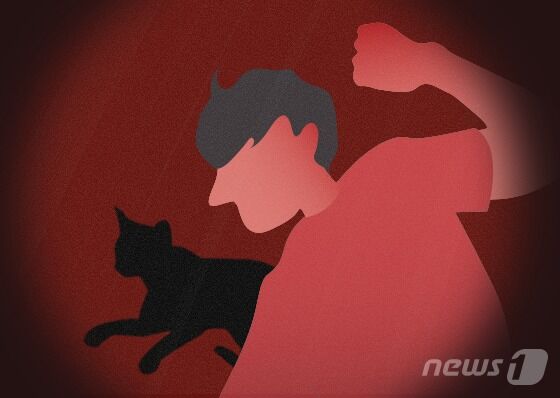 "고양이 안아 들다 할퀴어 상처 나자 '죽여야' 막말한 남편 지인" 분통