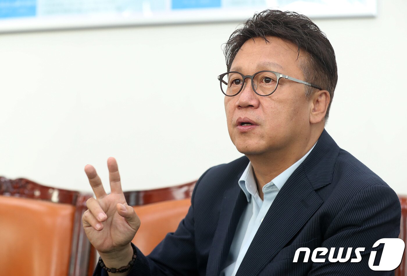 본문 이미지 - 민병두 국회 정무위원장이 26일 국회 위원장실에서 <뉴스1>과 인터뷰를 하고 있다 2018.7.26/뉴스1 ⓒ News1 박세연 기자