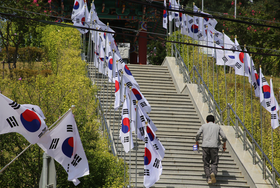 "영화 '암살' 이경영이 내 증조부…매국노 집안 반드시 불행" 간호사의 고백