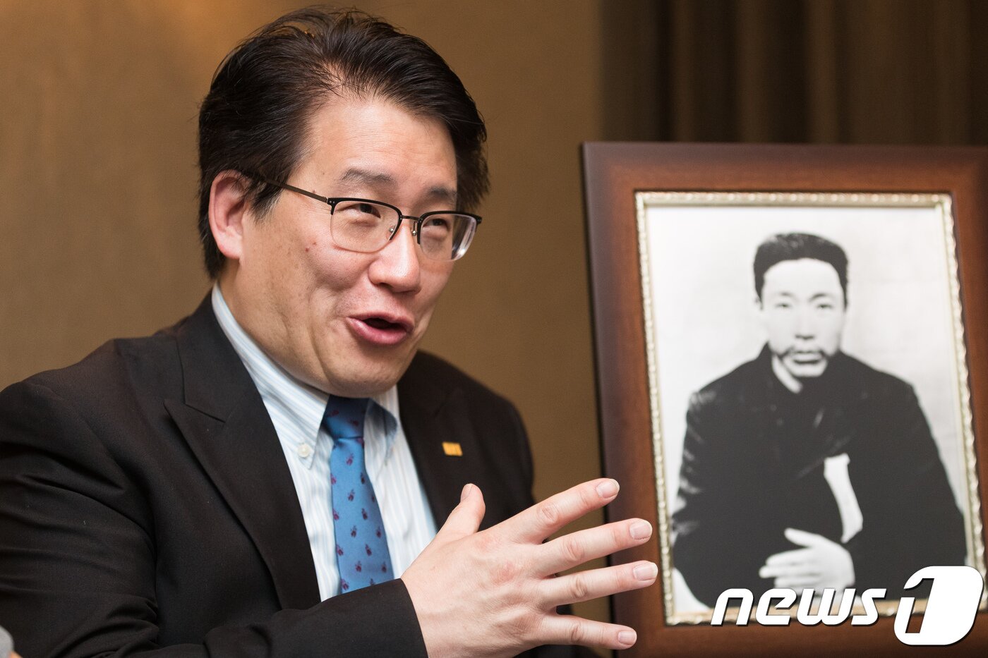 본문 이미지 - 안중근 의사의 증손자인 토니안씨가 14일 서울 중구 소공동 롯데호텔에서 제73주년 광복절을 맞아 뉴스1과 인터뷰하고 있다. 2018.8.14/뉴스1 ⓒ News1 유승관 기자