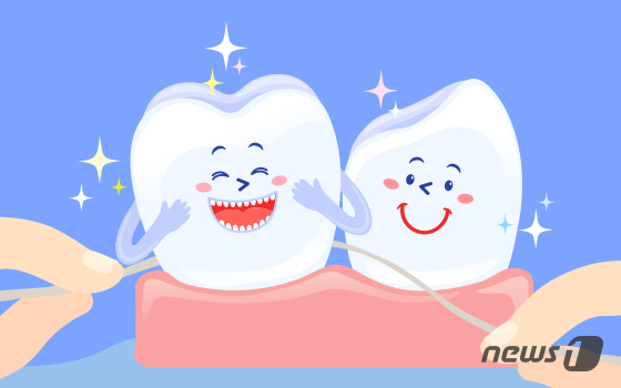 '스트립·LED' 셀프 치아미백 유행…"시림·손상 부작용 주의"