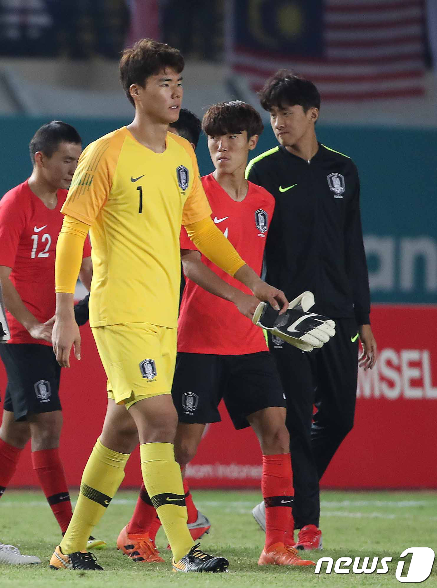 (반둥(인도네시아)=뉴스1) 임세영 기자 = 17일 오후 인도네시아 반둥 시 잘락 하루팟 스타디움에서 열린 2018 자카르타·팔렘방 아시안게임 U-23 남자축구 대한민국과 말레이시 …