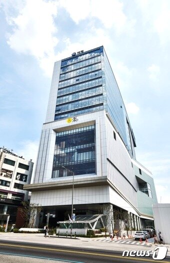 본문 이미지 - AK& 홍대 외관ⓒ News1