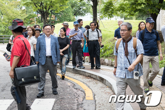 독립유공자 후손들과 함께 걷는 국치길