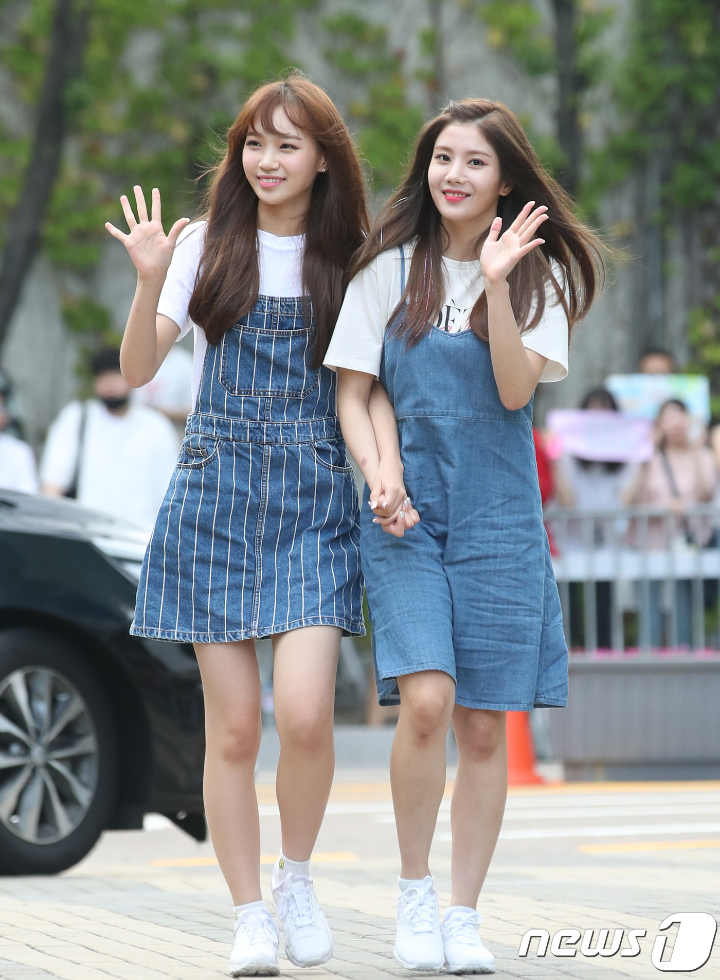 (인천=뉴스1) 권현진 기자 = 울림 김채원, 권은비 연습생(오른쪽)이 5일 오전 인천 부평구 삼산월드체육관에서 열린 Mnet 서바이벌 프로그램 ‘프로듀스 48’ 콘셉트 평가 녹화 …