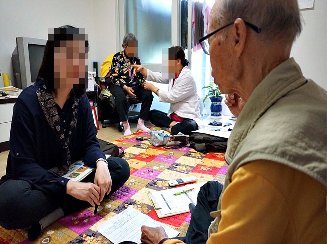 본문 이미지 - 찾동 복지플래너 방문 간호사 활동 모습(서울시 제공).ⓒ News1