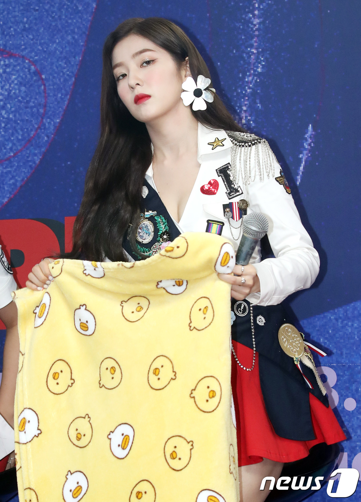 (서울=뉴스1) 권현진 기자 = 레드벨벳(Red Velvet) 아이린이 5일 오후 서울 SK올림픽핸드볼경기장에서 열린 두 번째 단독 콘서트 ‘레드메어(REDMARE)’ 기자회견에 …