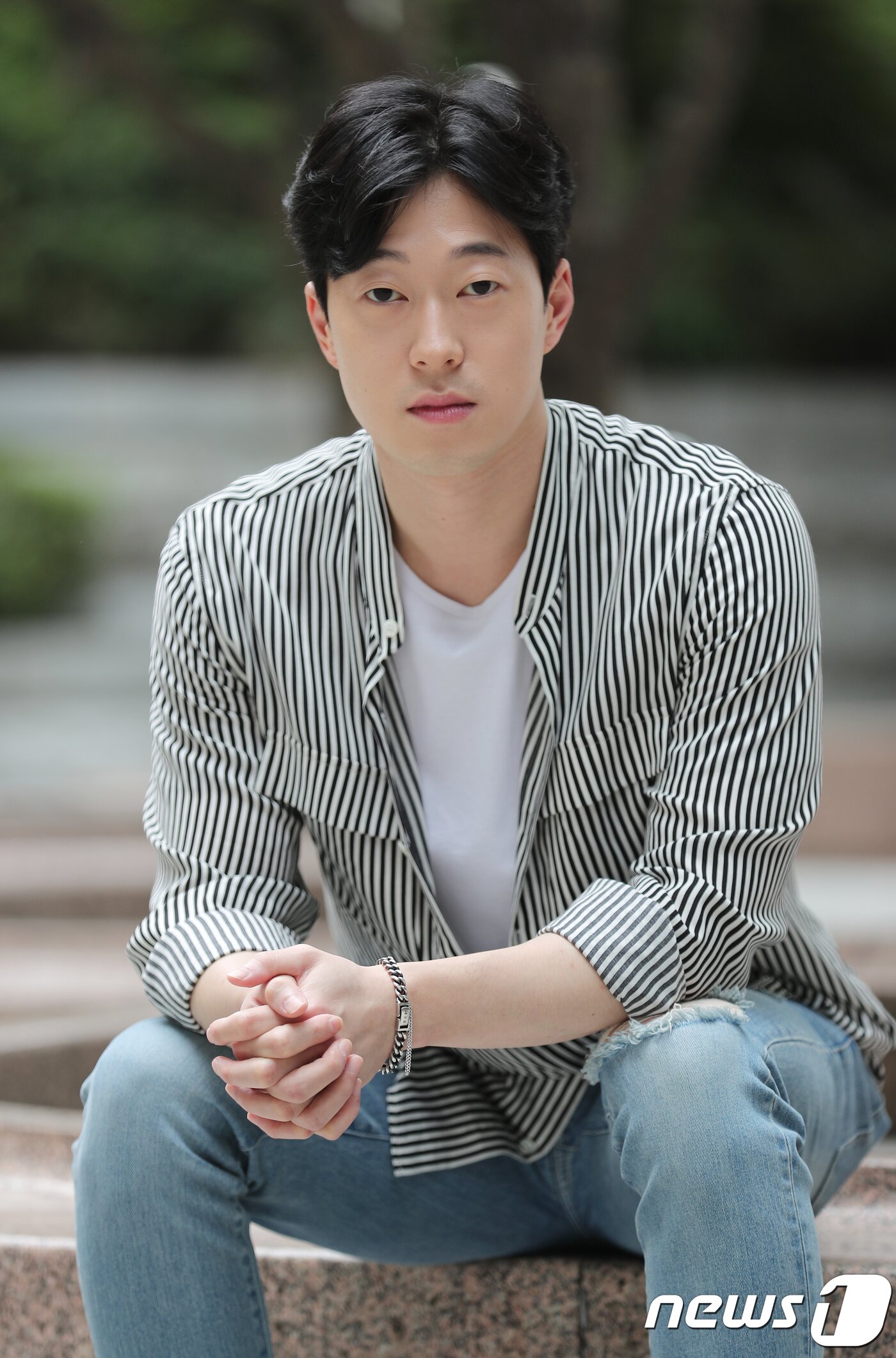 본문 이미지 - 드라마 '미스터 션샤인'에 출연하는 배우 이시훈이 14일 오전 서울 중구 뉴스1 본사에서 인터뷰에 앞서 포즈를 취하고 있다. 2018.9.14/뉴스1 ⓒ News1 이재명 기자