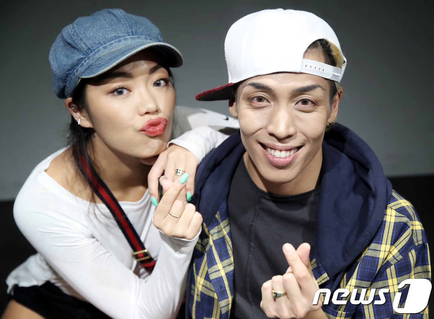 본문 이미지 - 안무가 마리(왼쪽)와 제이블랙 부부  ⓒ News1 권현진 기자