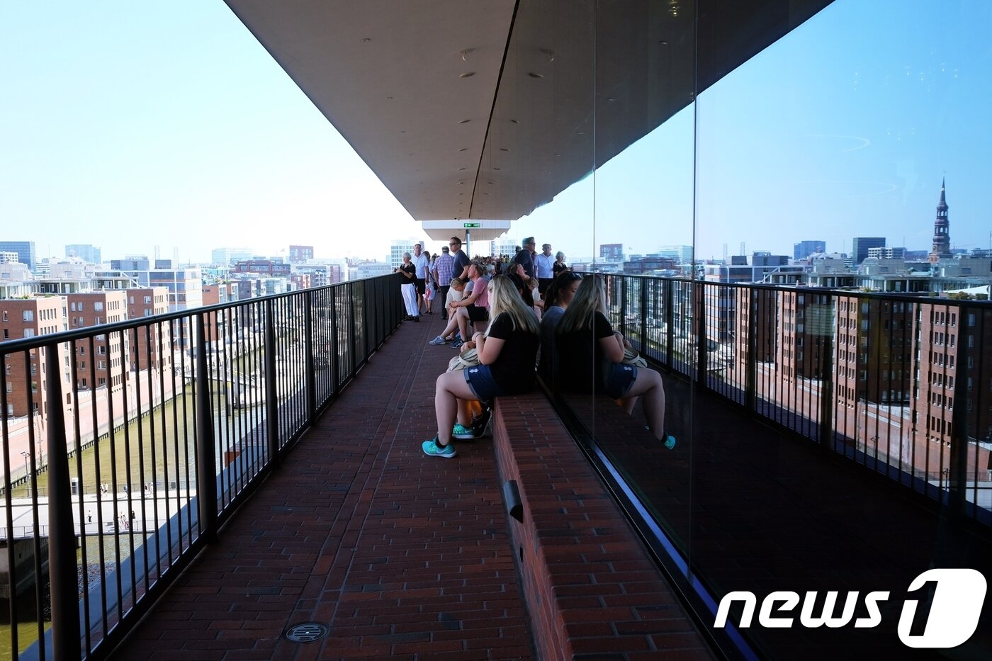 본문 이미지 - 엘베필하모니 플라자 전망대ⓒ News1