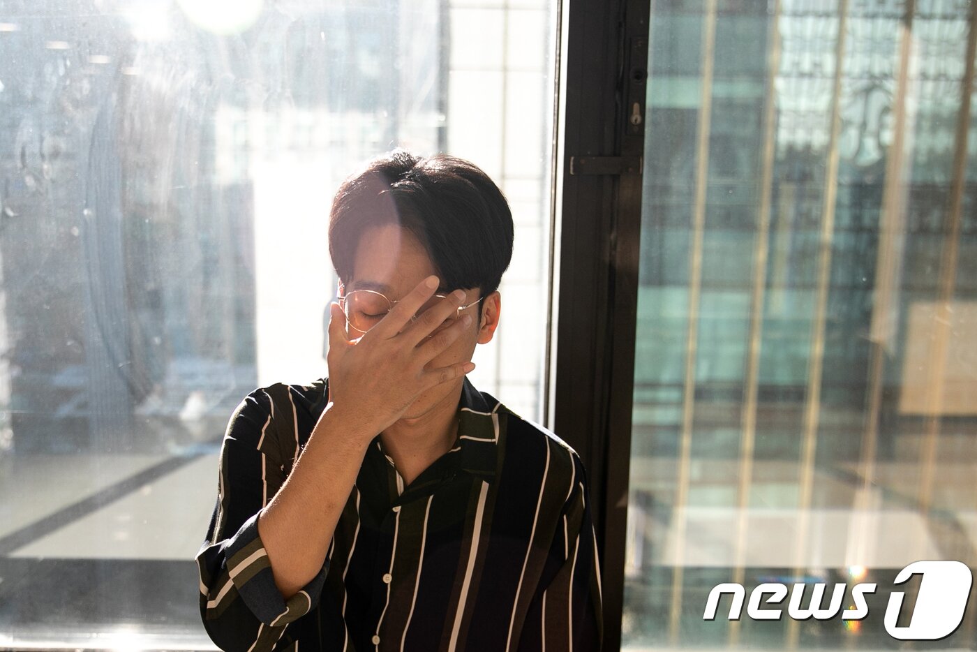 본문 이미지 - 배우 김남희가 지난 18일 오후 서울 종로구 뉴스1 사옥에서 인터뷰에 앞서 사진촬영에 임하고 있다. 2018.9.20/뉴스1 ⓒ News1 이승배 기자