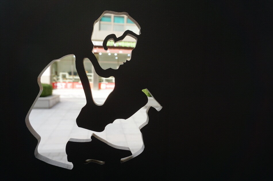 본문 이미지 - 문래동엔 지금도 1000여 개의 철공소가 활발하게 운영되고 있다.