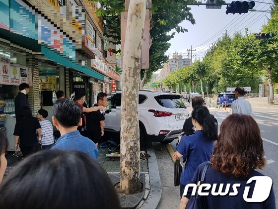 서울 양천구 신월동에서 SUV차량이 편의점으로 돌진했다. © News1