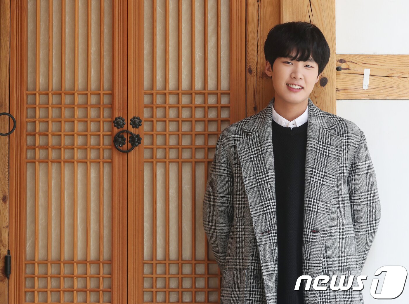 본문 이미지 - 드라마 스카이캐슬에 출연하는 배우 김동희가 뉴스1과 인터뷰를 하고 있다. /뉴스1 ⓒ News1 송원영 기자