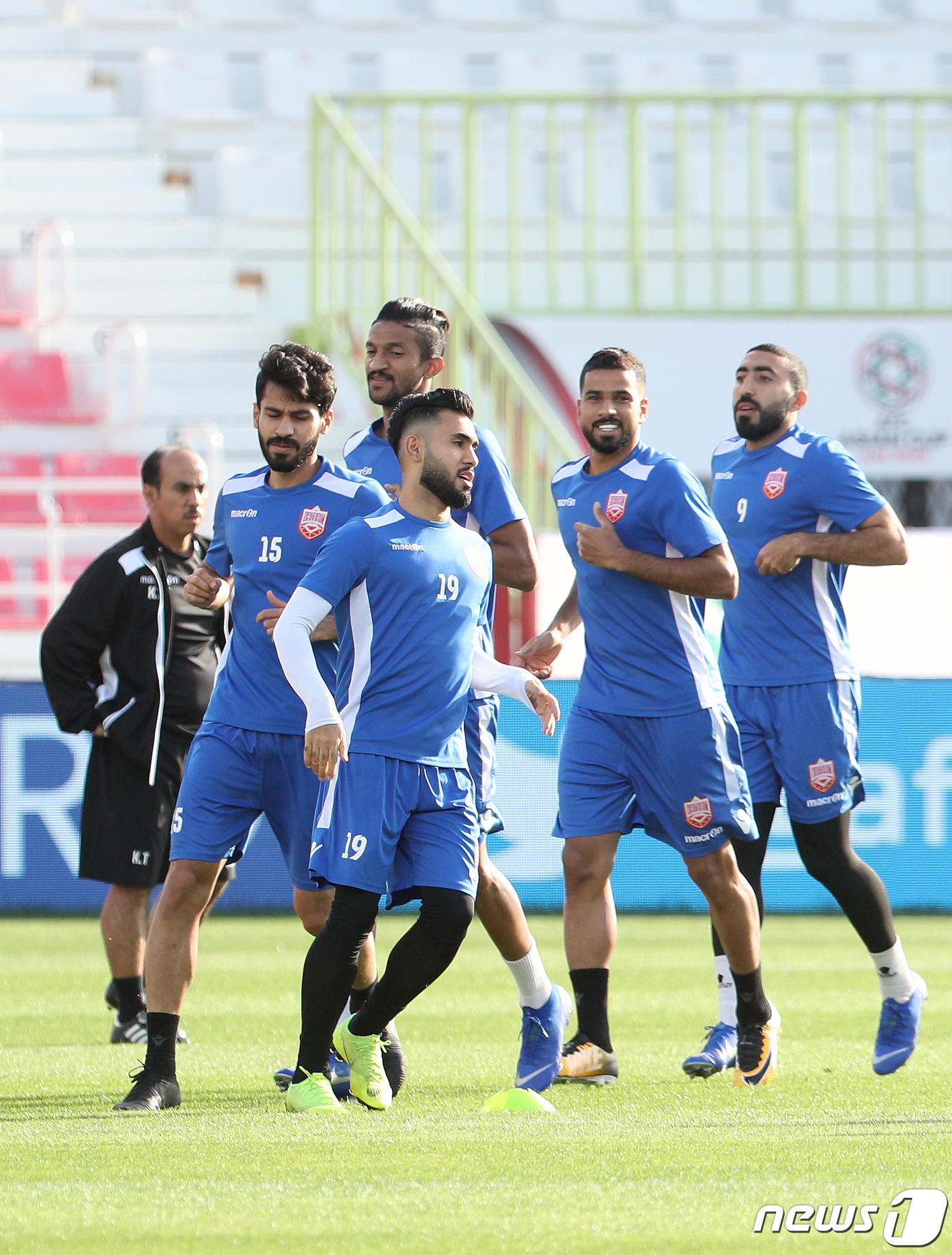 (두바이(UAE)=뉴스1) 신웅수 기자 = 바레인 축구대표팀 선수들이 2019 아시아축구연맹(AFC) 아시안컵 16강 대한민국과의 경기를 하루 앞둔 21일 오전(현지시간) 아랍에미 …