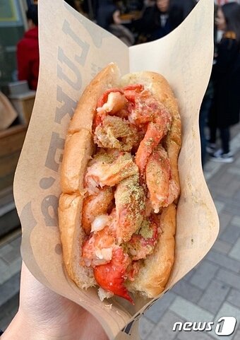 본문 이미지 - 루크스 랍스터 버거ⓒ 뉴스1