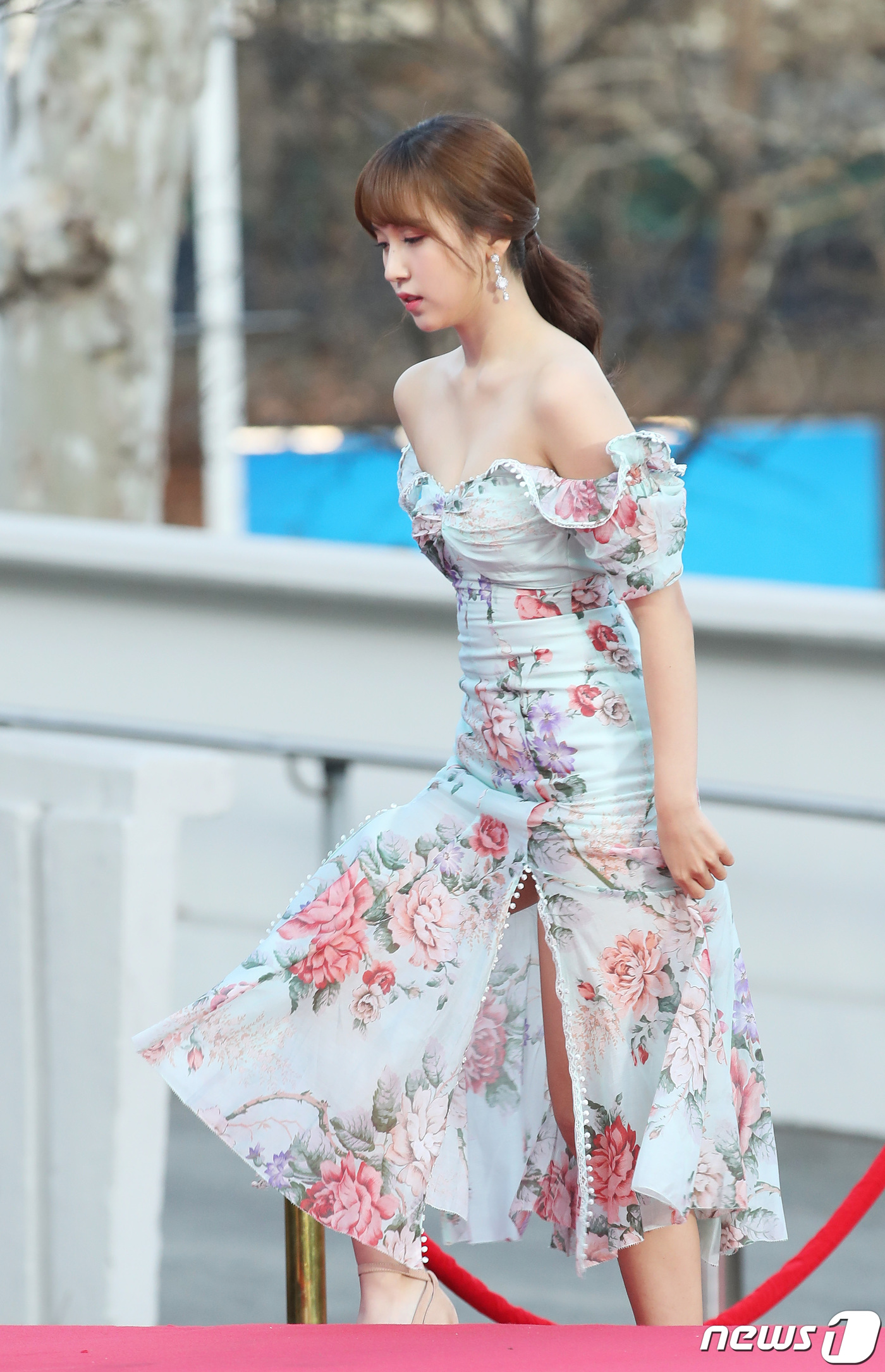 (서울=뉴스1) 권현진 기자 = 트와이스 미나가 23일 서울 송파구 잠실실내체육관에서 열린 ‘제8회 가온차트 뮤직 어워즈’ 레드카펫 행사에 참석하고 있다.올해로 8회째를 맞는 ‘가 …