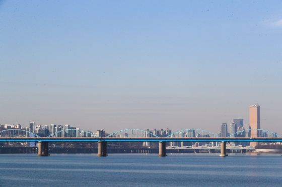 [오늘의 날씨]경기(12일, 목)…낮 7~10도, 포근