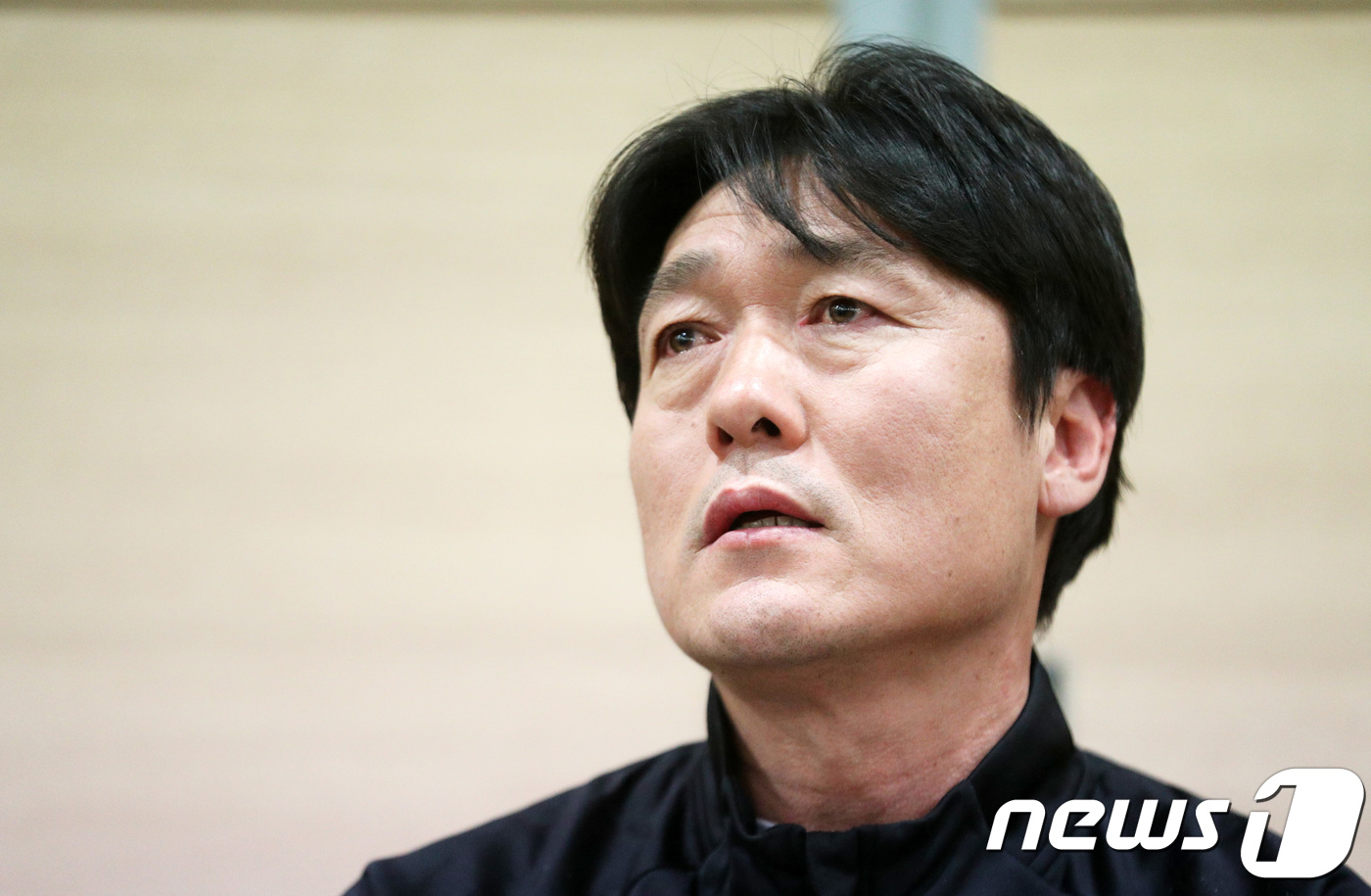 (화성=뉴스1) 오장환 기자 = 이임생 수원 삼성 블루윙즈 신임 감독이 3일 오후 경기도 화성시 수원삼성 클럽하우스에서 열린 취임 기자회견에서 출사표를 밝히고 있다. 2019.1. …