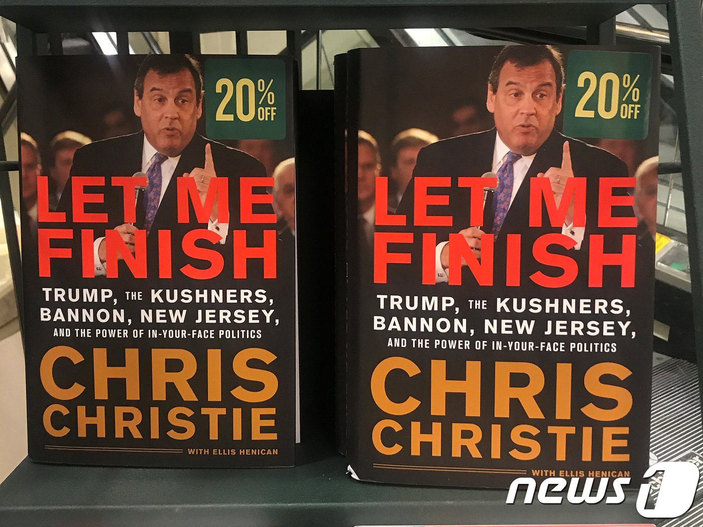 본문 이미지 - 크리스 크리스티의 회고록  '렛 미 피니시' ⓒ 로이터=뉴스1