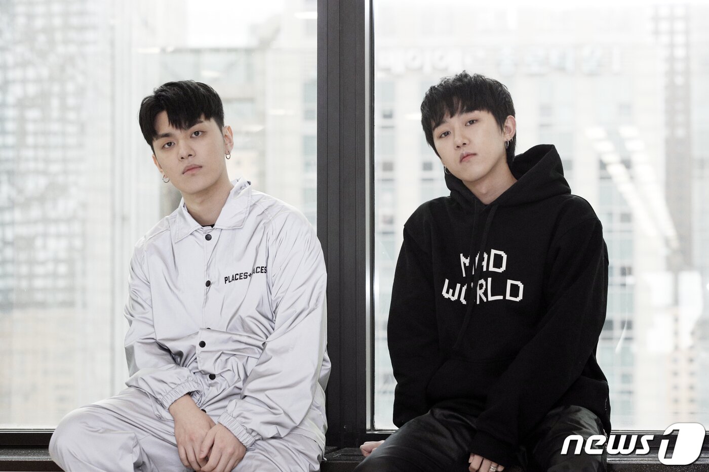 본문 이미지 - 힙합 프로듀서팀 그루비룸(Groovyroom)의 박규정(왼쪽)과 이휘민 / 뉴스1 ⓒ News1 안은나 기자