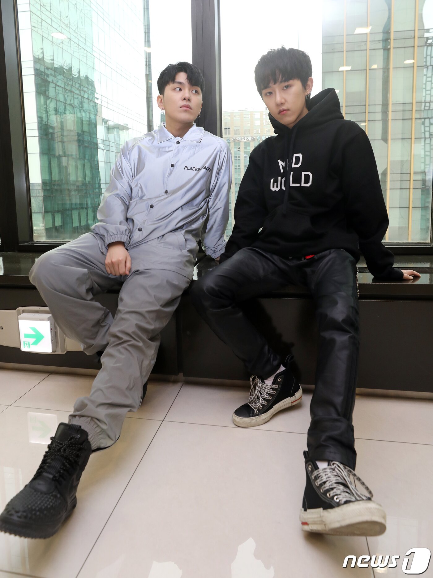 본문 이미지 - 힙합 프로듀서팀 그루비룸(Groovyroom)의 박규정(왼쪽)과 이휘민 / 뉴스1 ⓒ News1 안은나 기자