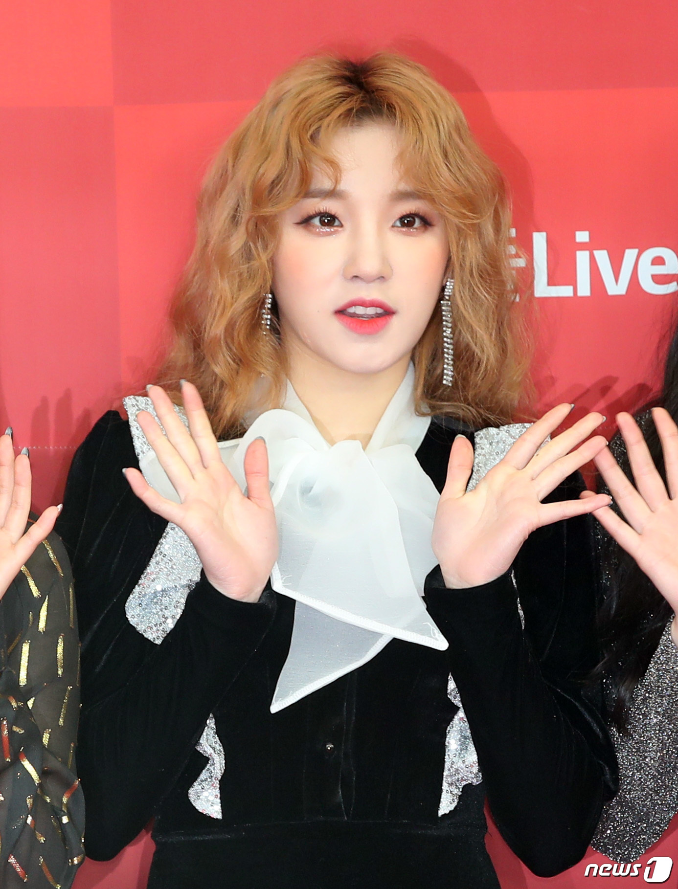 (서울=뉴스1) 권현진 기자 = (여자)아이들 우기가 5일 오후 서울 구로구 고척스카이돔에서 열린 ‘제33회 골든디스크어워즈’ 레드카펫 행사에 참석해 포즈를 취하고 있다. 2019 …