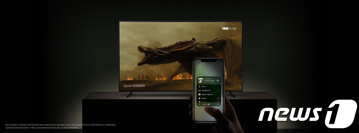 본문 이미지 - 삼성전자 스마트 TV로 애플 아이폰 화면을 그대로 띄운 '에어플레이' 모습. (삼성전자 제공) 2018.1.7/뉴스1 ⓒ News1