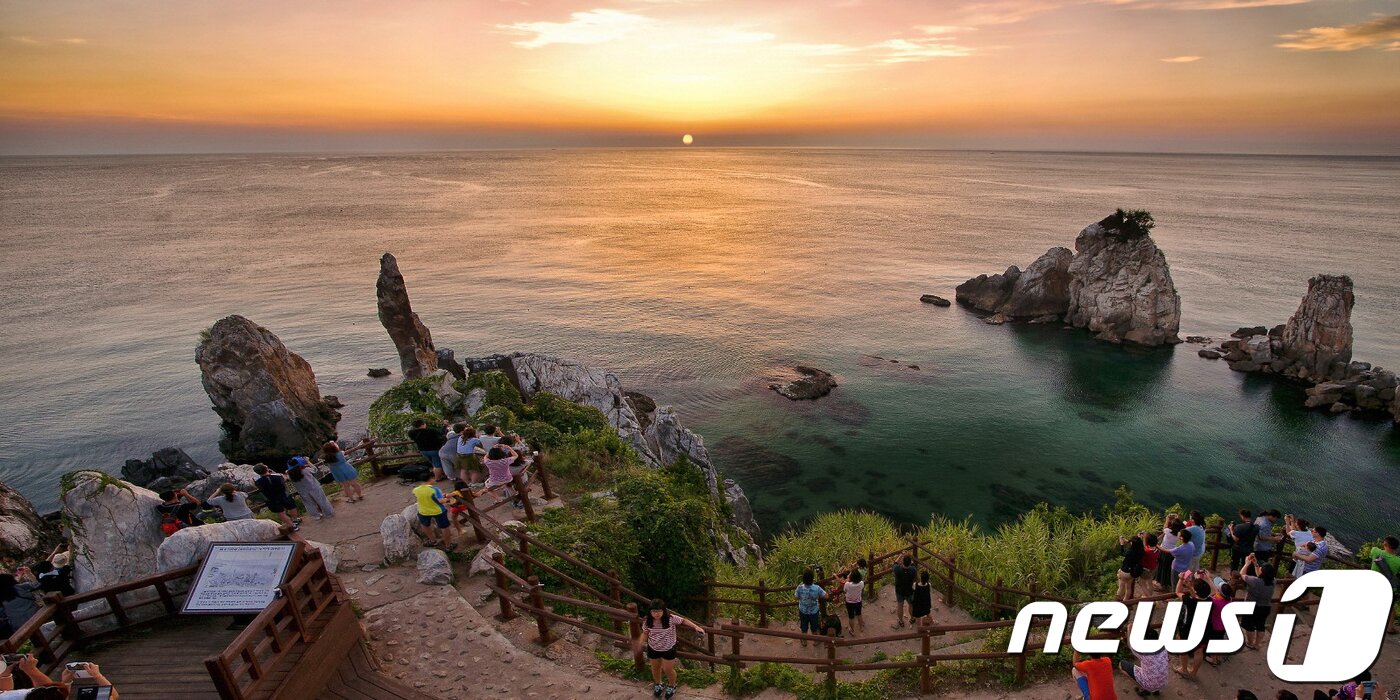 본문 이미지 - 강원 동해시 추암 촛대바위.(자료 사진)ⓒ News1