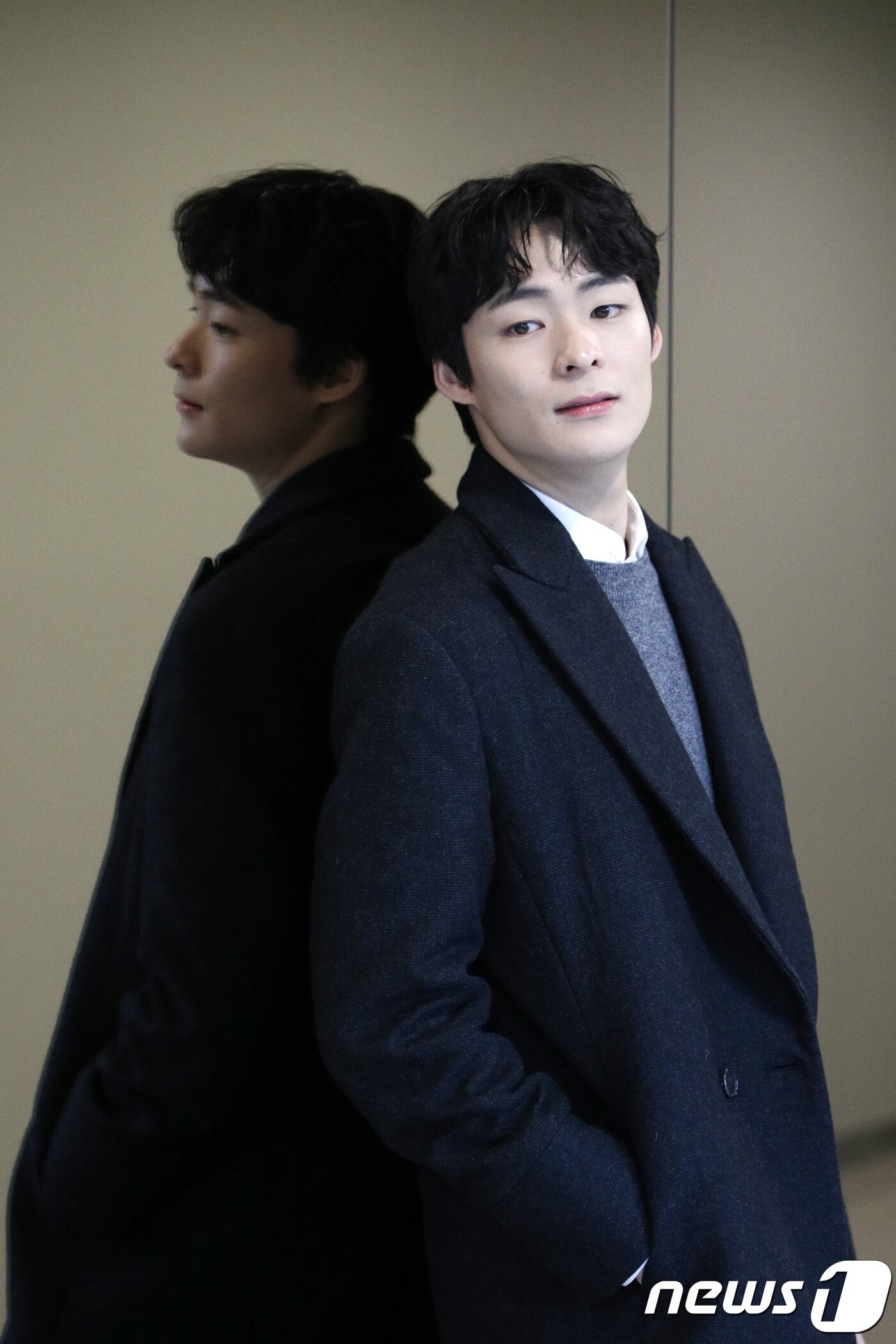 본문 이미지 - JTBC 드라마 'SKY캐슬(스카이캐슬)'에서 박영재 역을 맡은 배우 송건희가 뉴스1과의 인터뷰에서 포즈를 취하고 있다. /뉴스1 ⓒ News1 안은나 기자