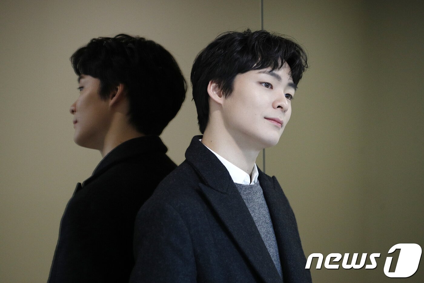 본문 이미지 - JTBC 드라마 'SKY캐슬(스카이캐슬)'에서 박영재 역을 맡은 배우 송건희가 뉴스1과의 인터뷰에서 포즈를 취하고 있다. /뉴스1 ⓒ News1 안은나 기자