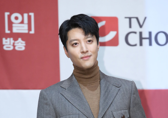 이동건, '이혼숙려캠프' 7월부터 출연…진태현 후임 합류