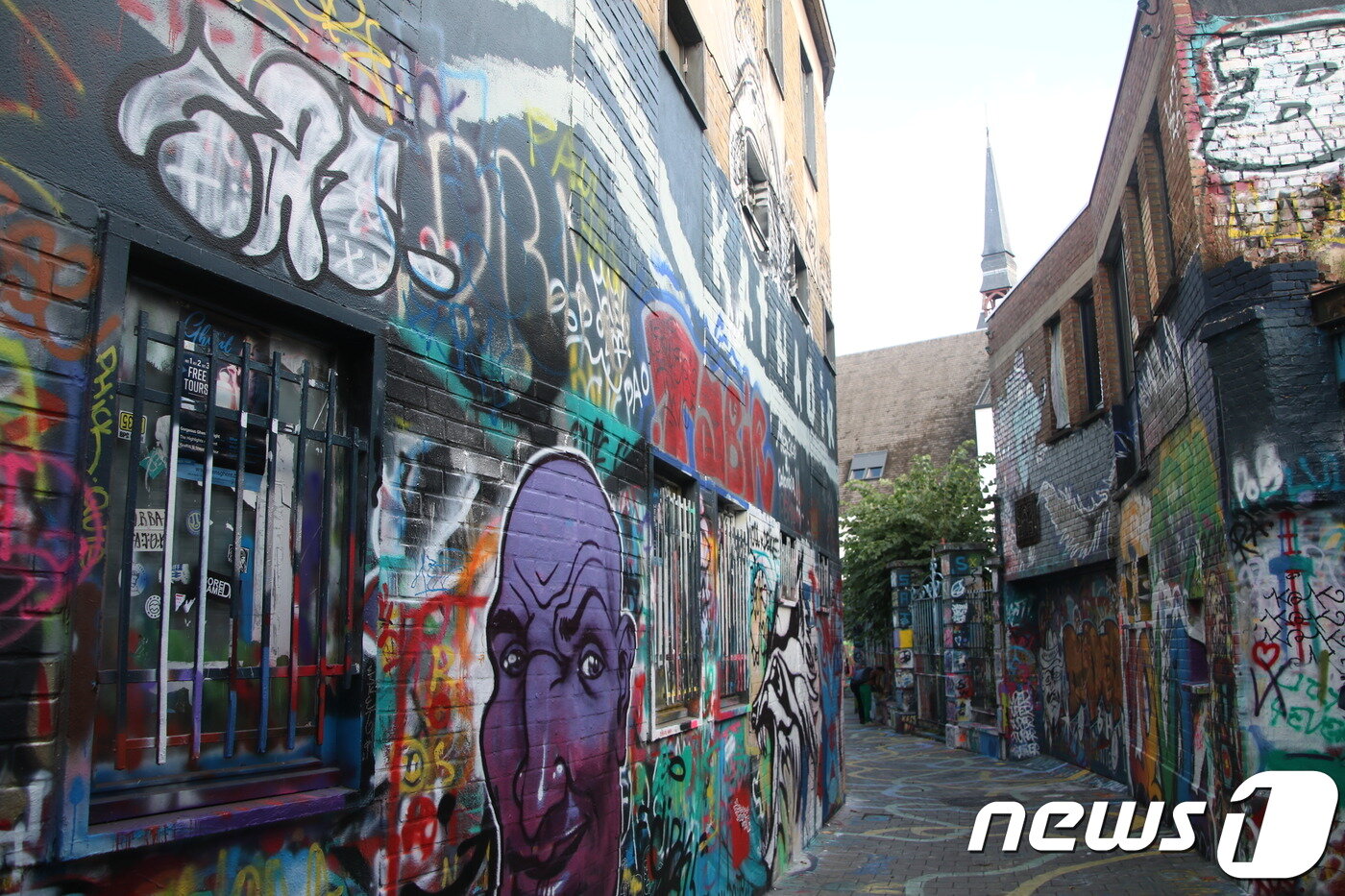 본문 이미지 - 그라피티 거리ⓒ 뉴스1