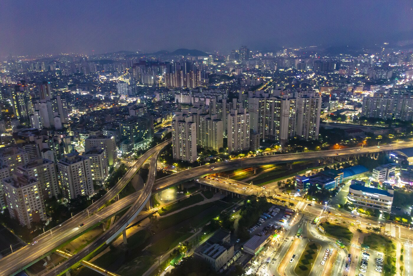 본문 이미지 - 디큐브시티에서 바라본 서울 야경.