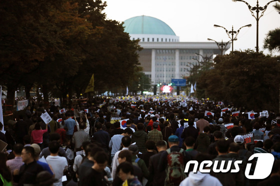 국회 앞에서 열린 검찰개혁 집회