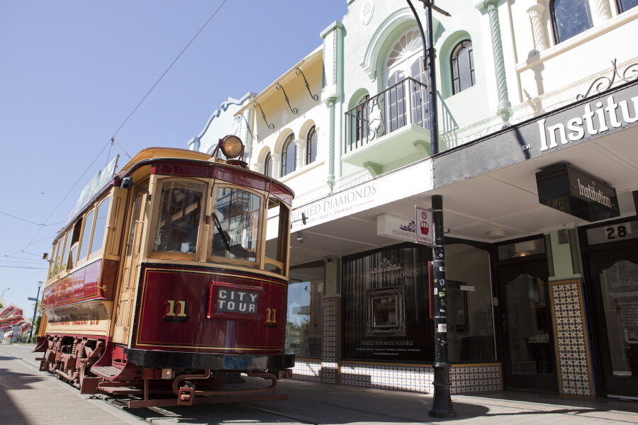 본문 이미지 - 크라이스트처치를 달리는 트램